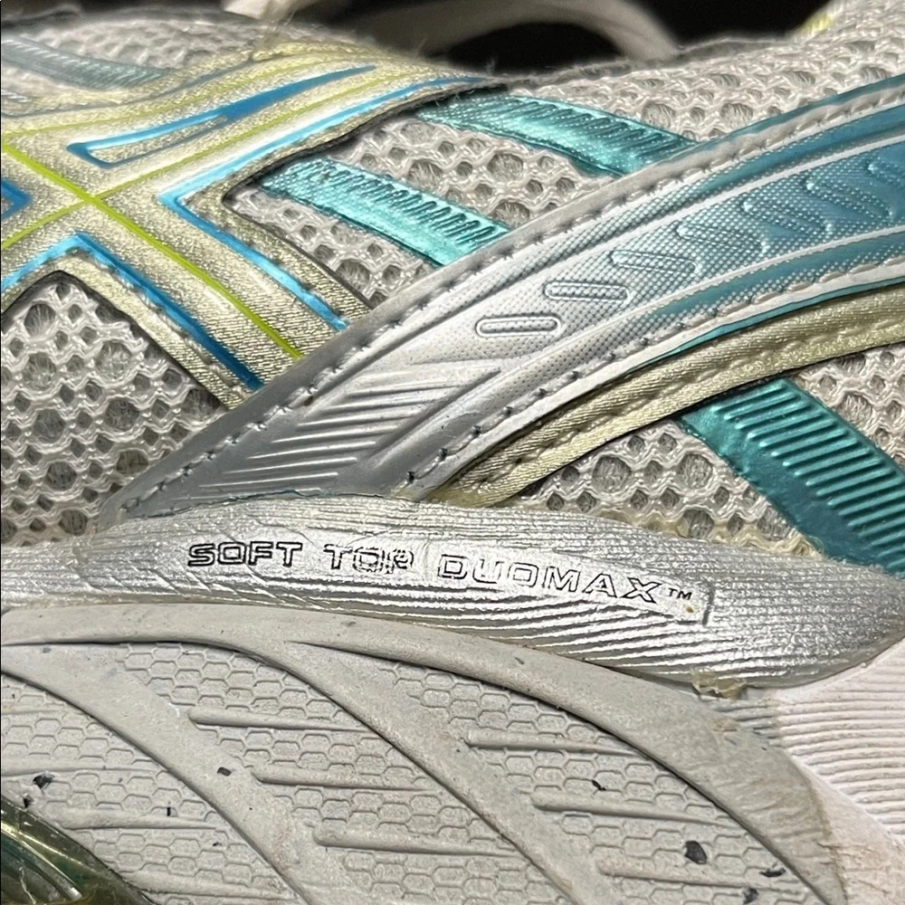 Asics Gel Hayano 17 White and Gray Sneakers with Green Blue Highlights 8.5